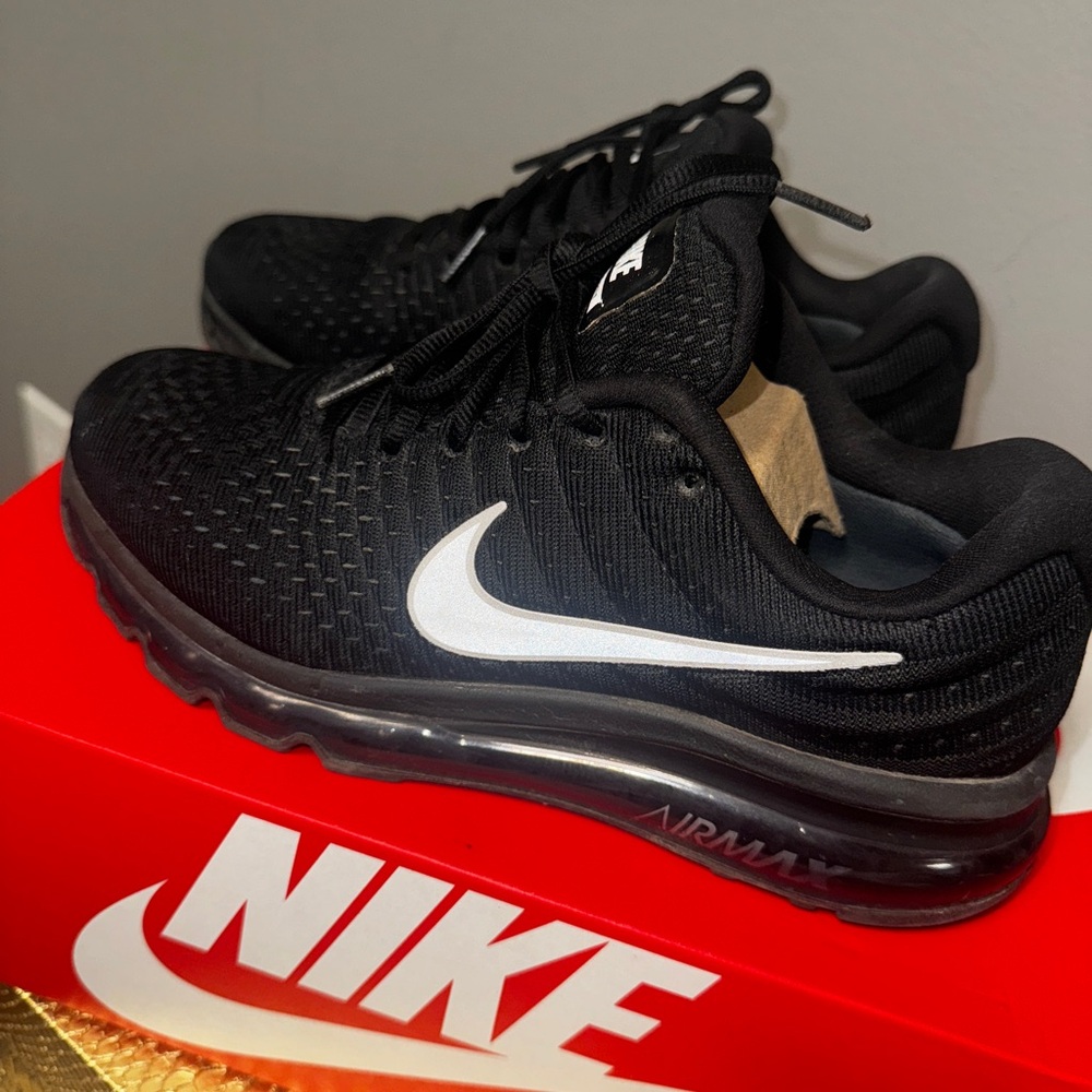 Nike Air Max - Picture 4 of 6